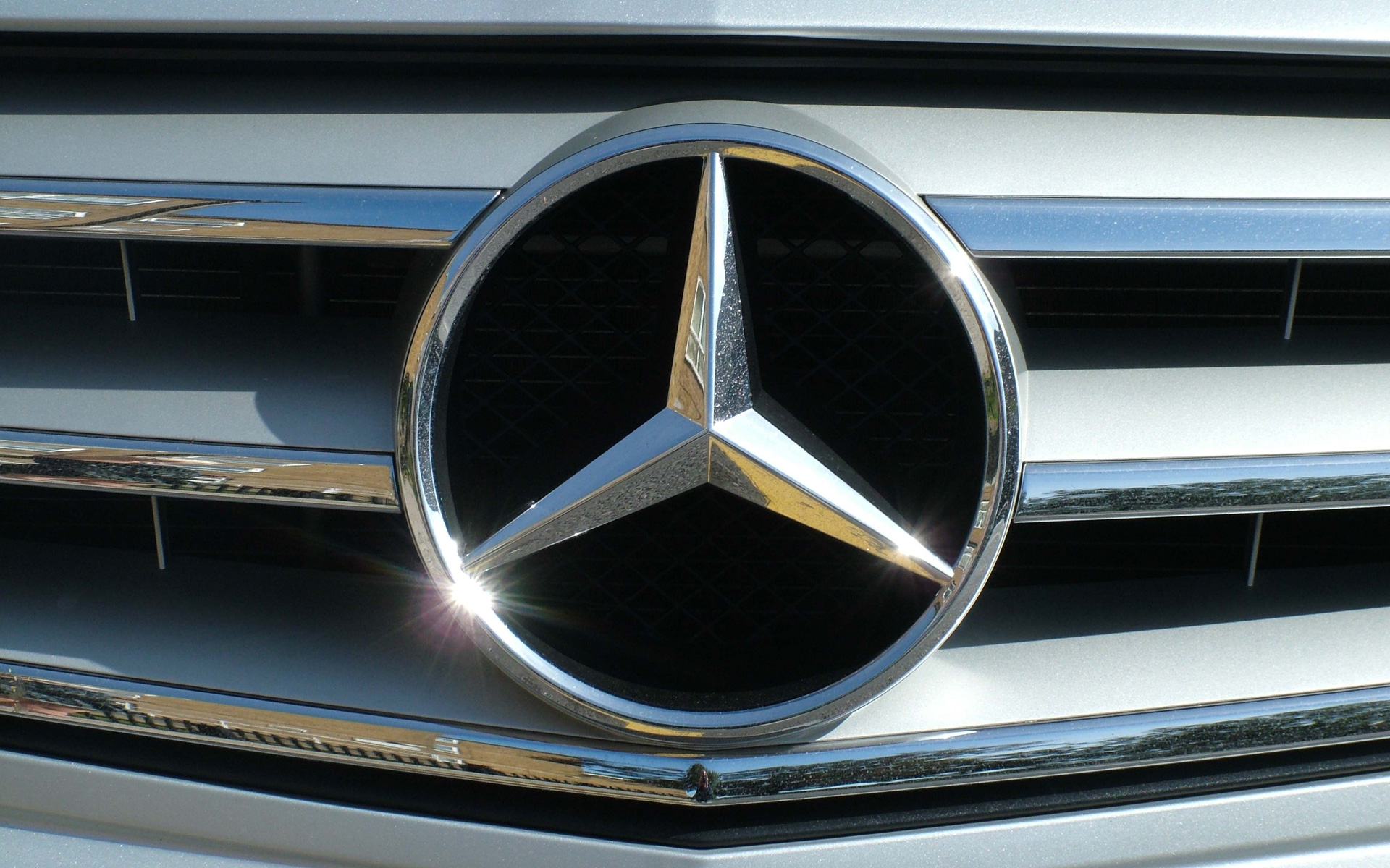 Mercedes-Benz озвучил даты выхода новых автомобилей в 2018 году