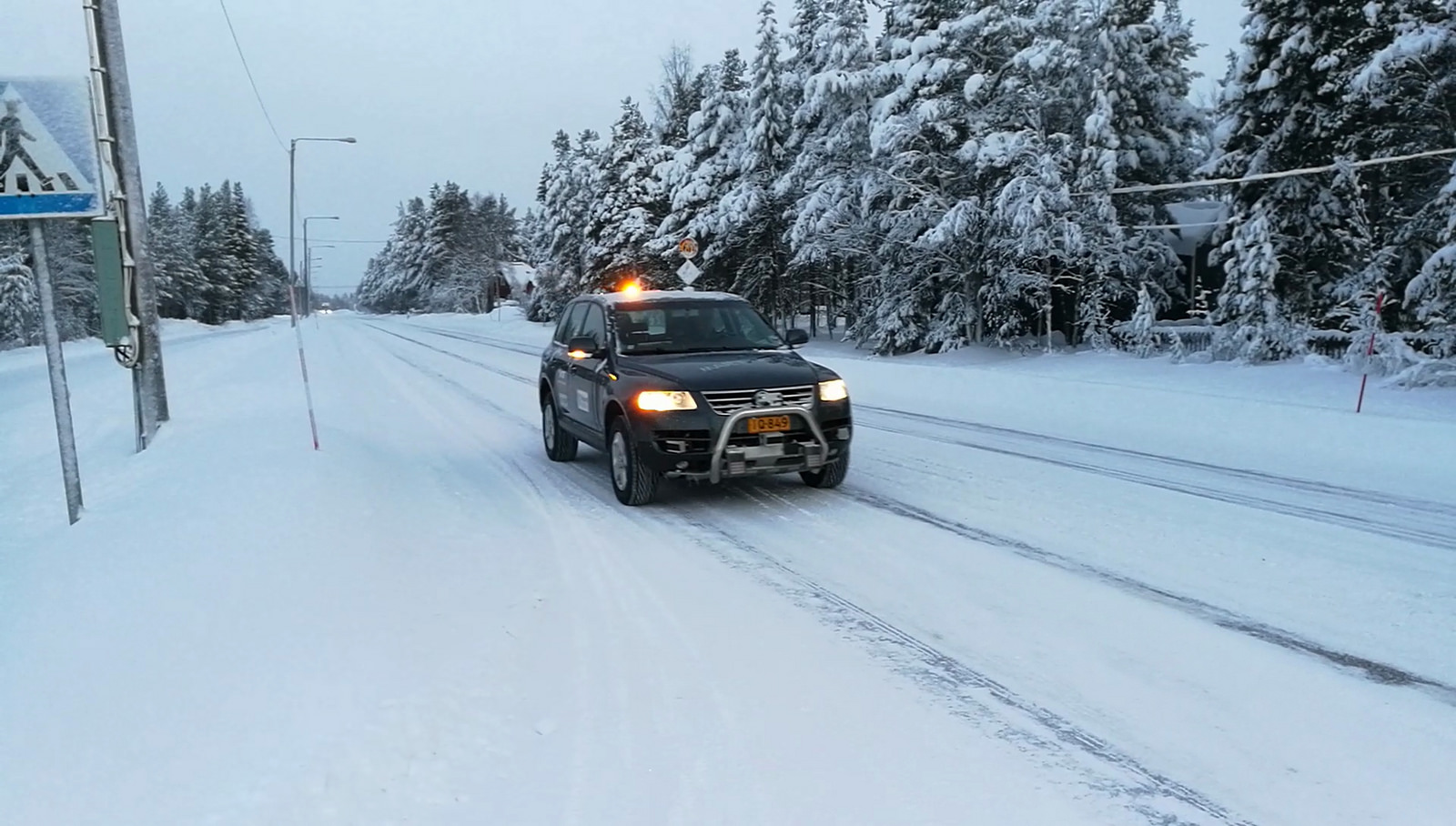 Финны разработали автопилот для заснеженных дорог