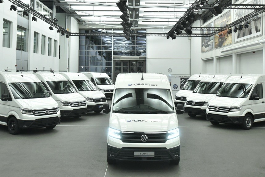 Volkswagen начал тестовые испытания электрофургона Crafter