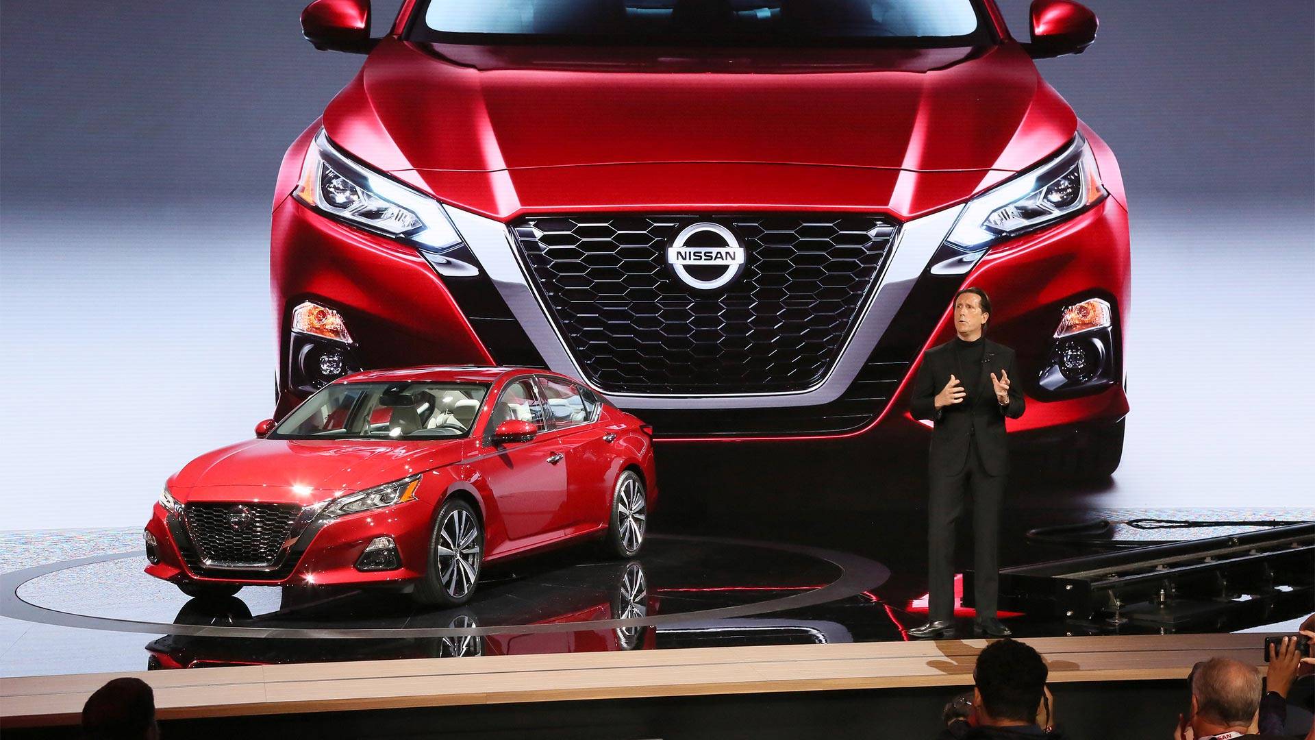 Нью-Йорк 2018: Nissan показал седан Altima нового поколения