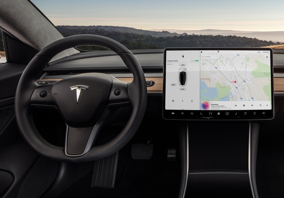 Tesla обновила автопилот Model 3