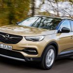 Opel Grandland X получил новый дизельный мотор и топовую комплектацию
