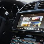 BlackBerry разработает для Jaguar Land Rover новую мультимедийную систему