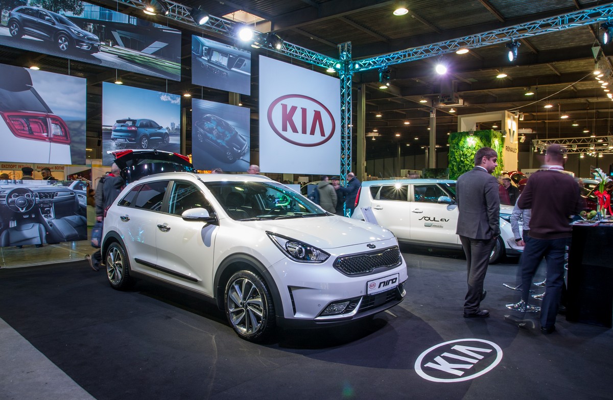 Поклонники «зеленых» автомобилей провели почти сотню тест-драйвов гибридного кроссовера Niro на выставке Plug-In Ukraine 2018